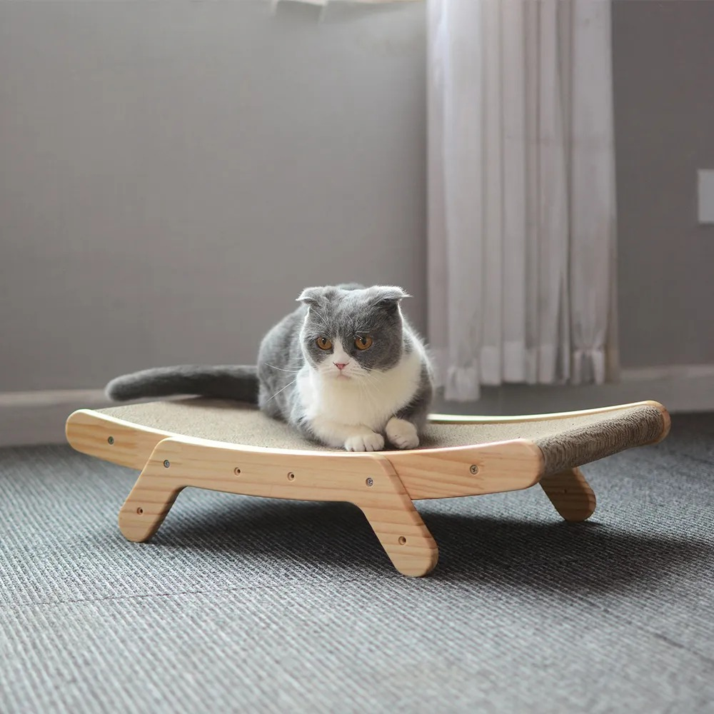 Sustainable Scraper with Cardboard for Cats